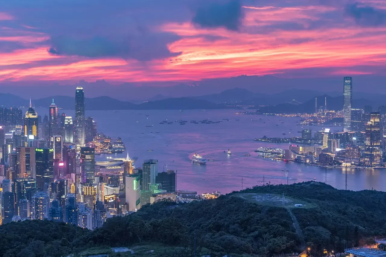 The "sandbox" for stablecoin issuers in Hong Kong has been released. Which company is the strongest contender, and what is the outlook for the sector?