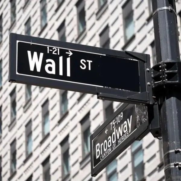 Wall Street Bets on Bitcoin: Bull Market Fence-Sitters OR True Believers in Crypto?